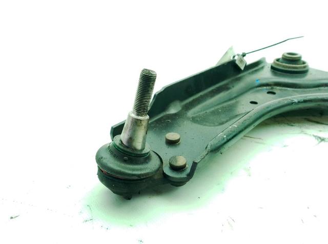545010012R Brazo inferior izquierdo de la suspensión delantera  disponible Utrera