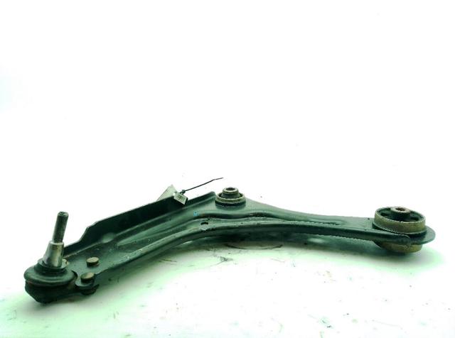 545010012R RENAULT Brazo inferior izquierdo de la suspensión delantera  en stock Huelva