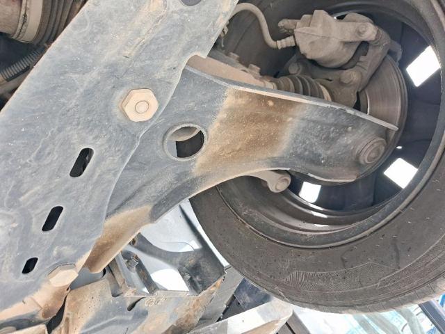 545010278R Brazo inferior izquierdo de la suspensión delantera  comprar en Reus