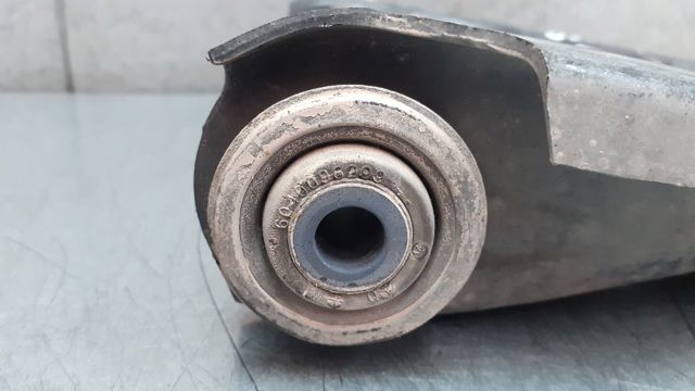 545010294R RENAULT Brazo inferior izquierdo de la suspensión delantera comprar Bilbao