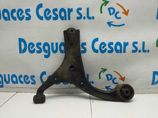 545011E000 Brazo inferior derecho de la suspensión delantera  en stock Sabadell