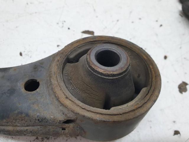 545011E000 Brazo inferior derecho de la suspensión delantera comprar Sevilla
