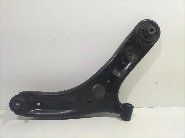 Brazo inferior derecho de la suspensión delantera 545011J700 HYUNDAI