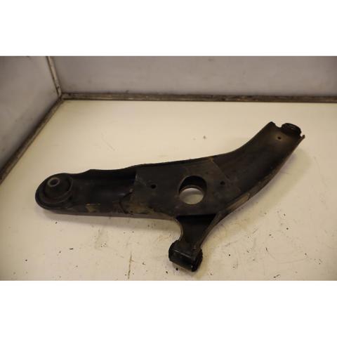 545011P100 Brazo inferior derecho de la suspensión delantera  disponible Burgos