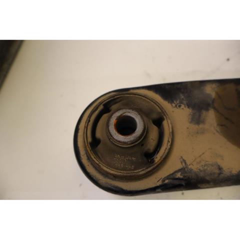 545011P100 HYUNDAI Brazo inferior derecho de la suspensión delantera  en stock Huelva