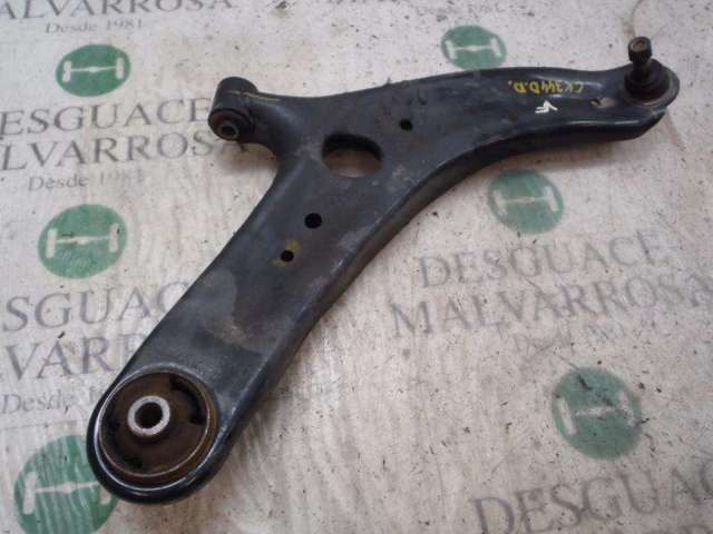 545011P100 Brazo inferior derecho de la suspensión delantera  disponible Burgos