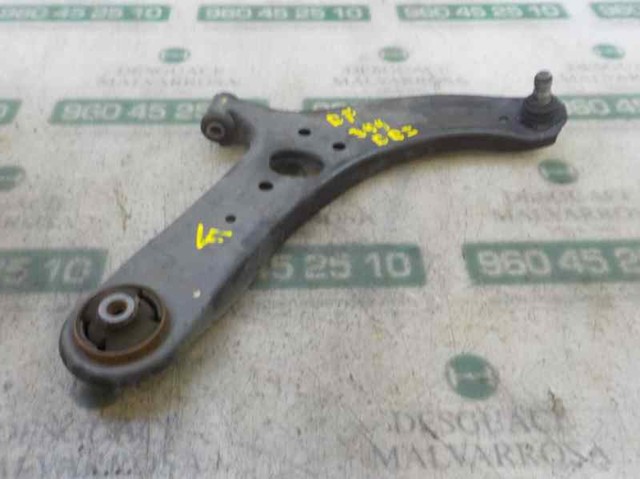 545011W000 HYUNDAI Brazo inferior derecho de la suspensión delantera  disponible Vigo