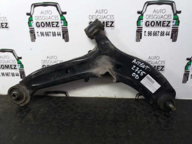Brazo inferior derecho de la suspensión delantera 5450125000 HYUNDAI
