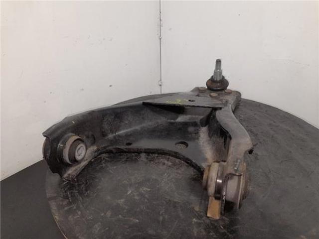 545012815R Brazo inferior izquierdo de la suspensión delantera comprar Almería