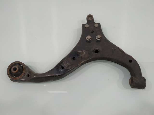 Brazo inferior derecho de la suspensión delantera 545012E001 HYUNDAI