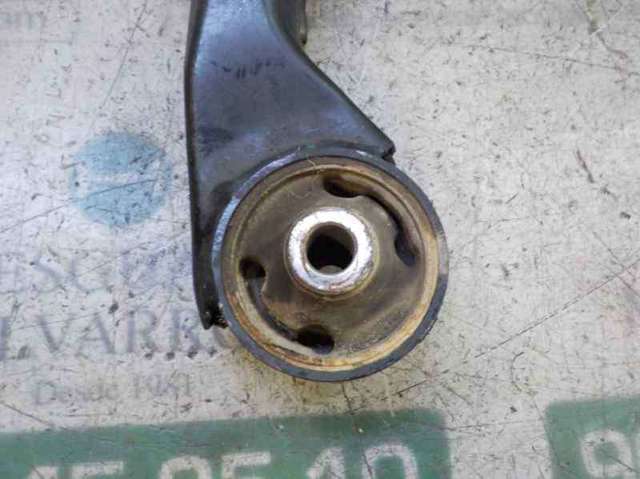 HYUNDAI 545012H000 Brazo inferior derecho de la suspensión delantera  comprar en Murcia