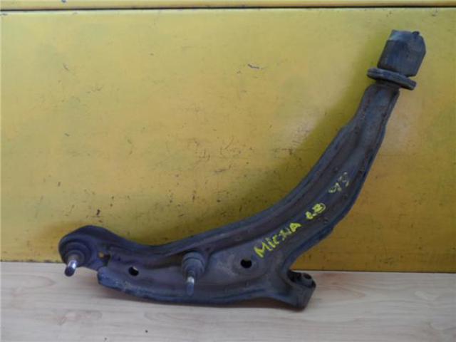 Brazo inferior izquierdo de la suspensión delantera 545012U711 NISSAN
