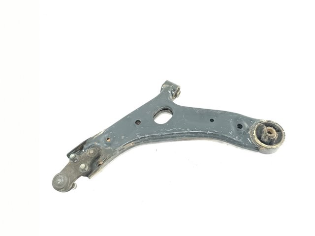 HYUNDAI 545012Y002 Brazo inferior derecho de la suspensión delantera  en stock Valencia