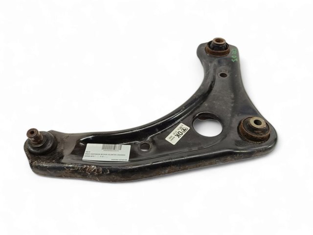 Brazo inferior izquierdo de la suspensión delantera 545013VU0A NISSAN