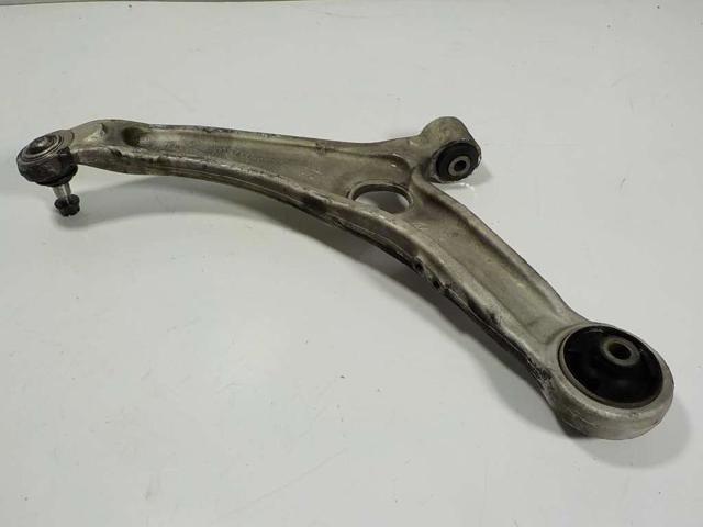 545013Z000 HYUNDAI Brazo inferior derecho de la suspensión delantera  disponible Vigo