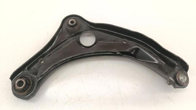 545015FA1C Brazo inferior izquierdo de la suspensión delantera  disponible Burgos