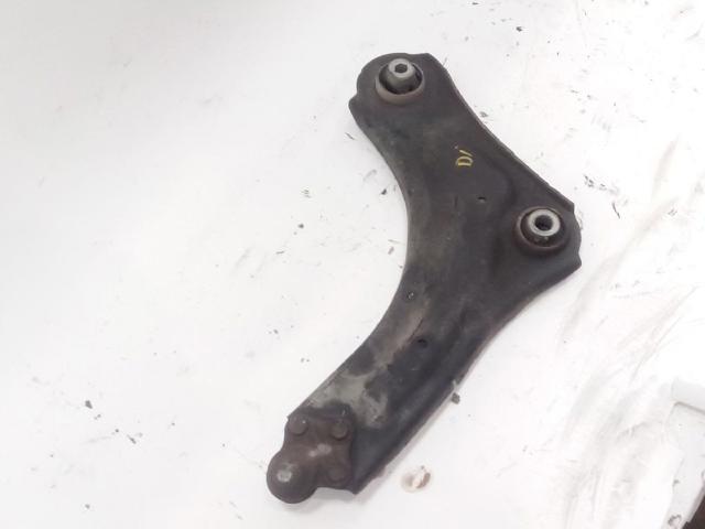 545016101R RENAULT Brazo inferior izquierdo de la suspensión delantera  disponible Ourense