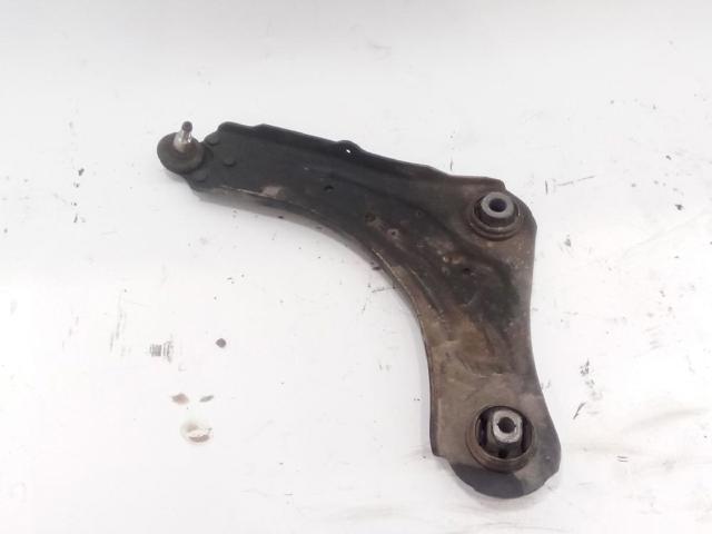 545016101R Brazo inferior izquierdo de la suspensión delantera comprar Sevilla