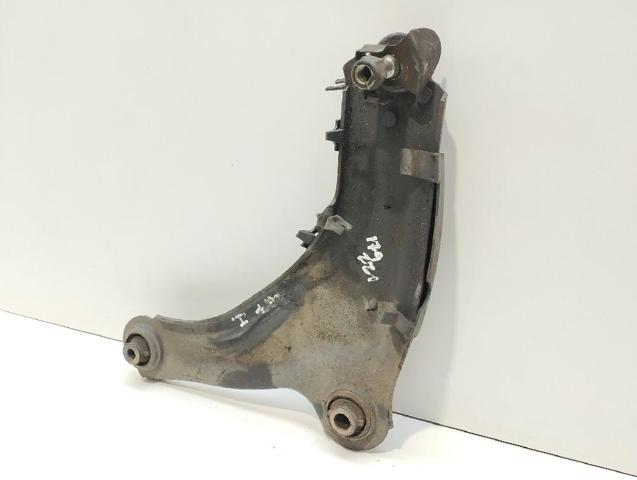 545016805R RENAULT Brazo inferior izquierdo de la suspensión delantera  en stock Córdoba