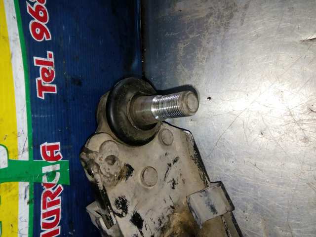 RENAULT 545016805R Brazo inferior izquierdo de la suspensión delantera  en stock Salamanca
