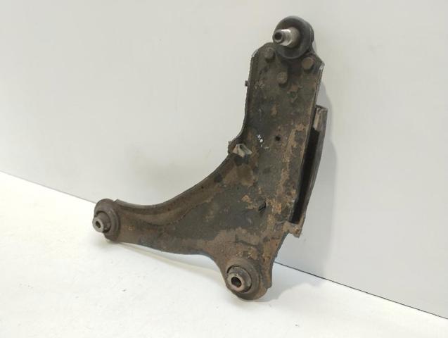 545016805R Brazo inferior izquierdo de la suspensión delantera comprar Girona