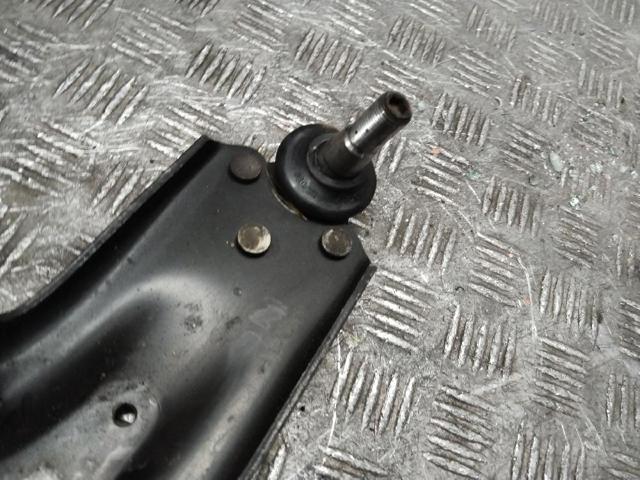 545016805R Brazo inferior izquierdo de la suspensión delantera  comprar en Pontevedra