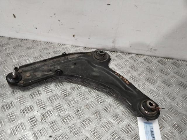 RENAULT 545016805R Brazo inferior izquierdo de la suspensión delantera  disponible Valladolid