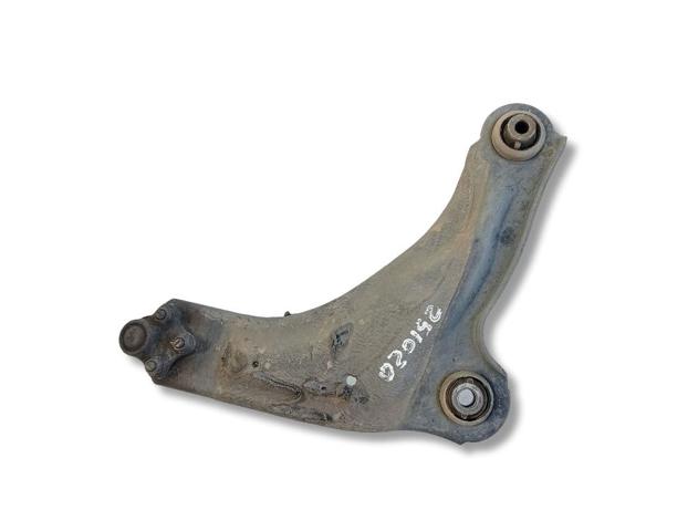 545016805R Brazo inferior izquierdo de la suspensión delantera  en stock Sabadell