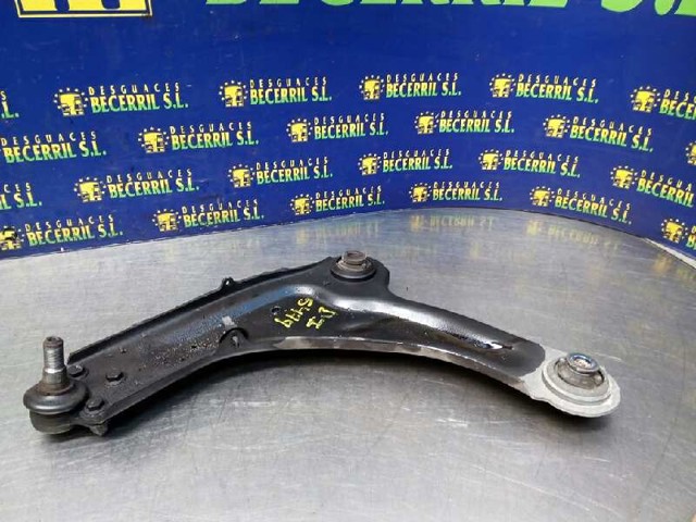 Brazo inferior izquierdo de la suspensión delantera 545016805R RENAULT