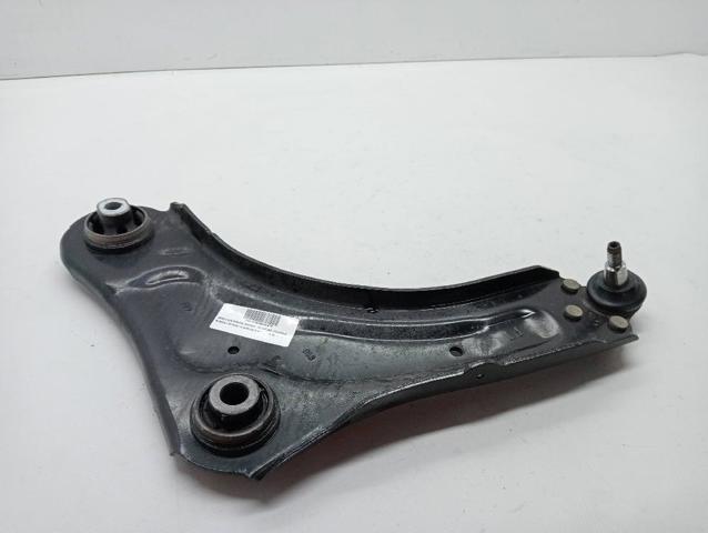 545018194R Brazo inferior izquierdo de la suspensión delantera  comprar en Reus