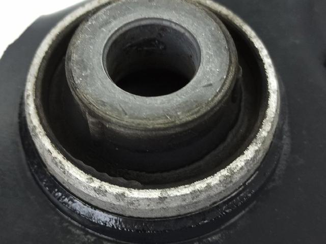 545018194R RENAULT Brazo inferior izquierdo de la suspensión delantera  en stock Huelva