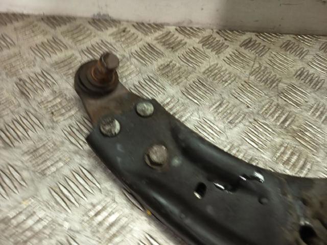 HYUNDAI 54501A2600 Brazo inferior derecho de la suspensión delantera  disponible Lugo