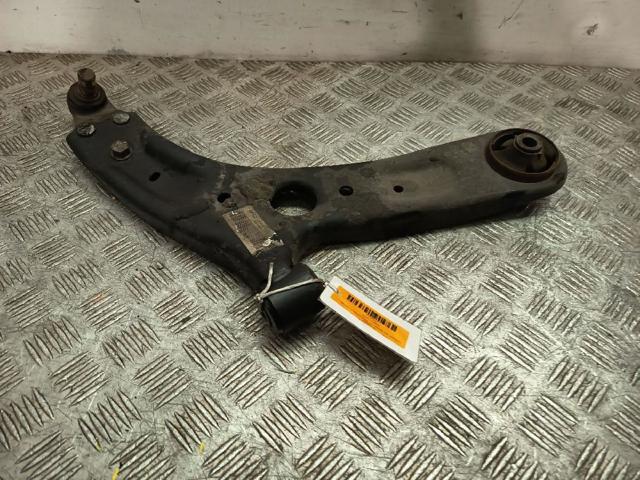 HYUNDAI 54501A2600 Brazo inferior derecho de la suspensión delantera comprar Tarragona