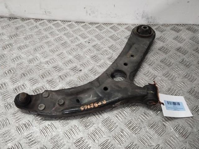 54501A2600 HYUNDAI Brazo inferior derecho de la suspensión delantera  en stock Córdoba
