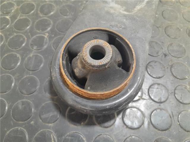 54501A2600 Brazo inferior derecho de la suspensión delantera comprar Sevilla