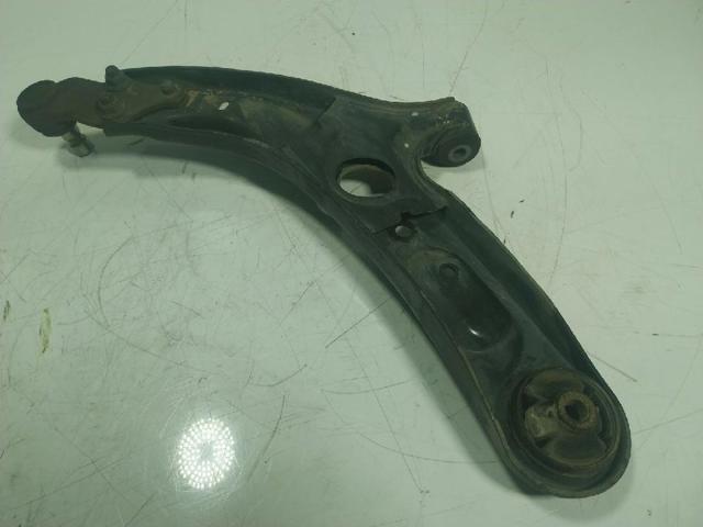 54501A6200 Brazo inferior derecho de la suspensión delantera  disponible Burgos