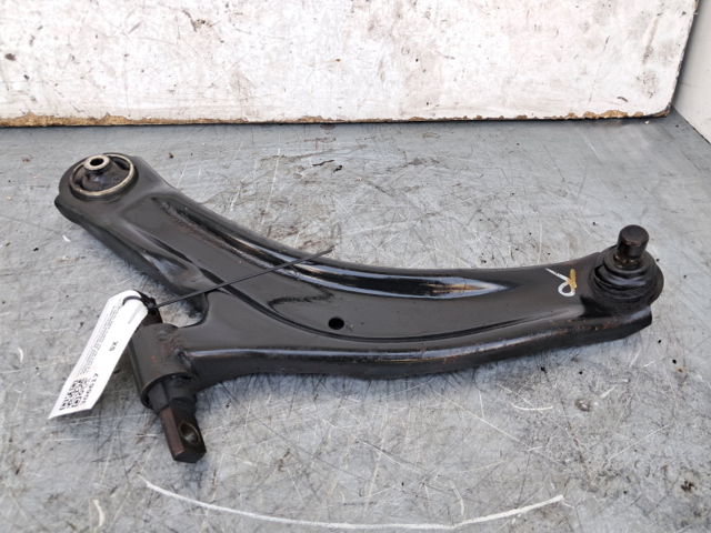 54501BB00A NISSAN Brazo inferior izquierdo de la suspensión delantera comprar Alcalá