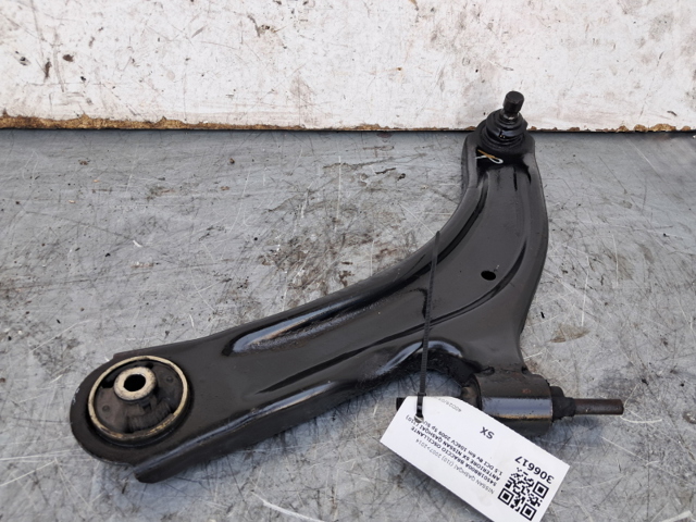 54501BB00A NISSAN Brazo inferior izquierdo de la suspensión delantera  disponible Alicante