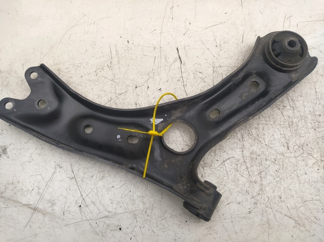 Brazo inferior derecho de la suspensión delantera 54501C1000 HYUNDAI