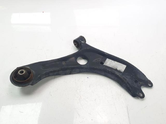 HYUNDAI 54501D7000 Brazo inferior derecho de la suspensión delantera comprar Tarragona