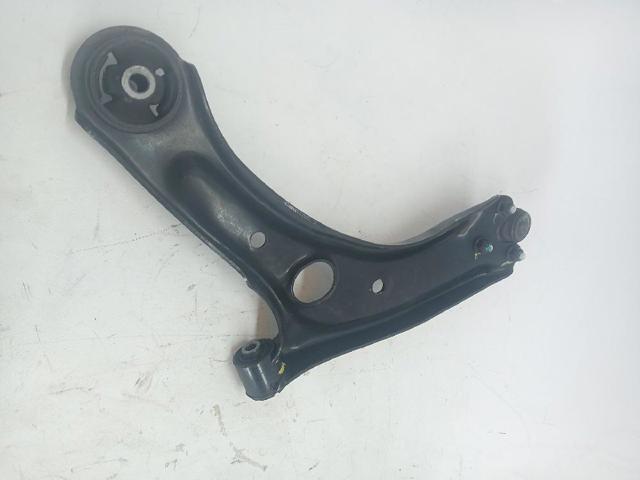 Brazo inferior derecho de la suspensión delantera 54501D7000 HYUNDAI