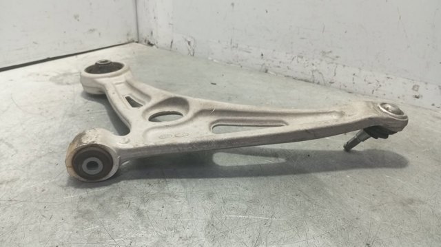 54501G2100 Brazo inferior derecho de la suspensión delantera  comprar en Pontevedra