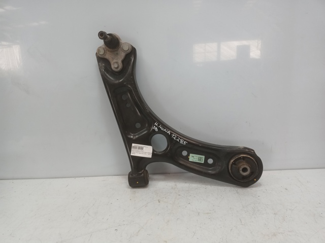 HYUNDAI 54501J9000 Brazo inferior derecho de la suspensión delantera  comprar en Albacete