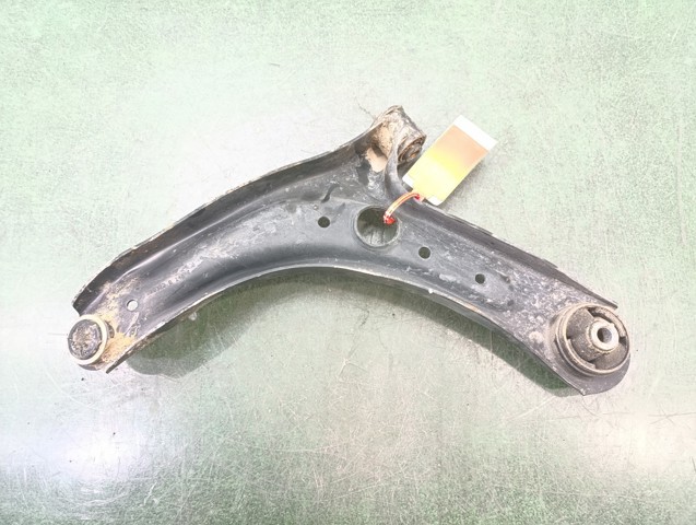 54501Q0000 Brazo inferior derecho de la suspensión delantera  disponible Burgos