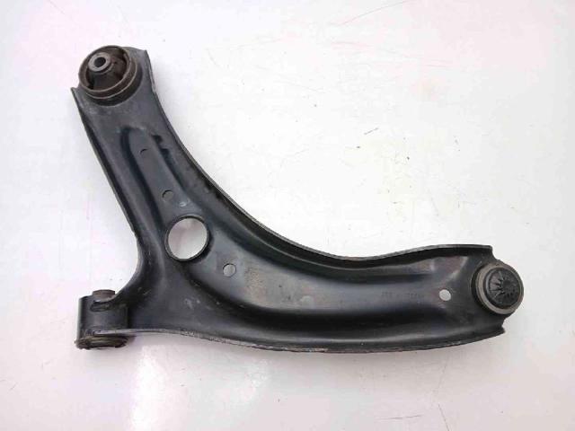 54501Q0000 Brazo inferior derecho de la suspensión delantera  disponible Utrera