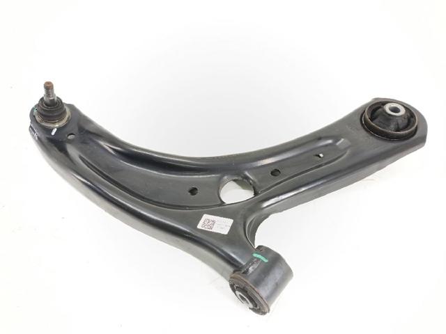 54501Q0000 Brazo inferior derecho de la suspensión delantera comprar Sevilla