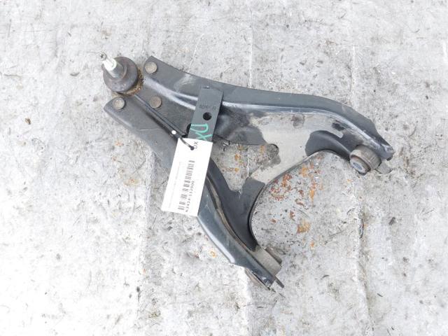 545040280R Brazo inferior derecho de la suspensión delantera  comprar en Pontevedra