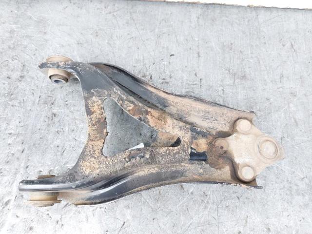 545040280R RENAULT Brazo inferior derecho de la suspensión delantera  disponible Vigo