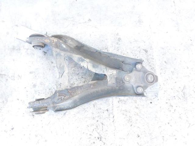 545040280R RENAULT Brazo inferior derecho de la suspensión delantera  en stock Huelva
