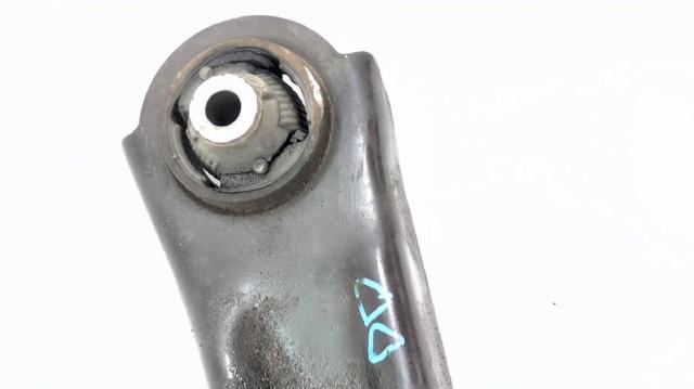 545040445R RENAULT Brazo inferior derecho de la suspensión delantera  en stock Gandía